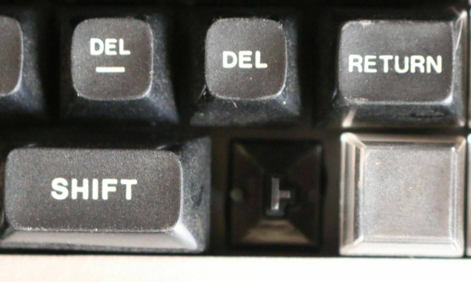 Cherry 001-1019 Rev B Vintage Keyboard with 10-key Keypad