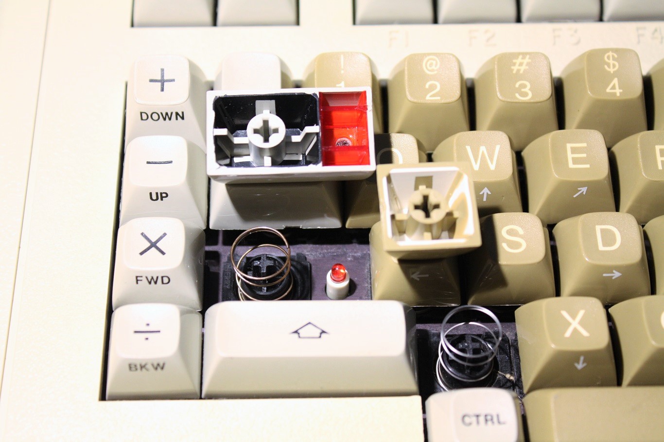 Cherry B4VE-A302