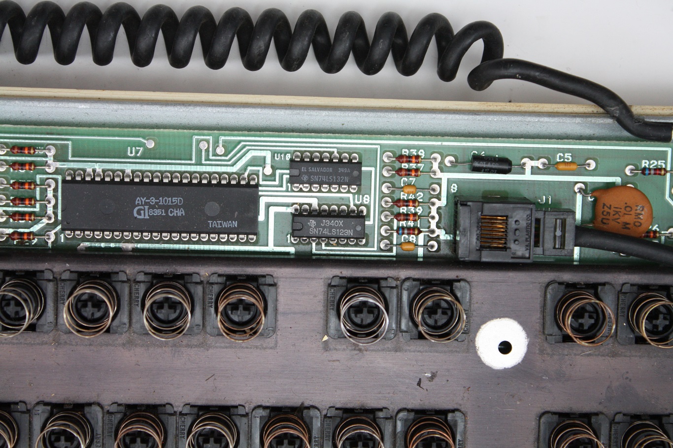Cherry B4VE-A302