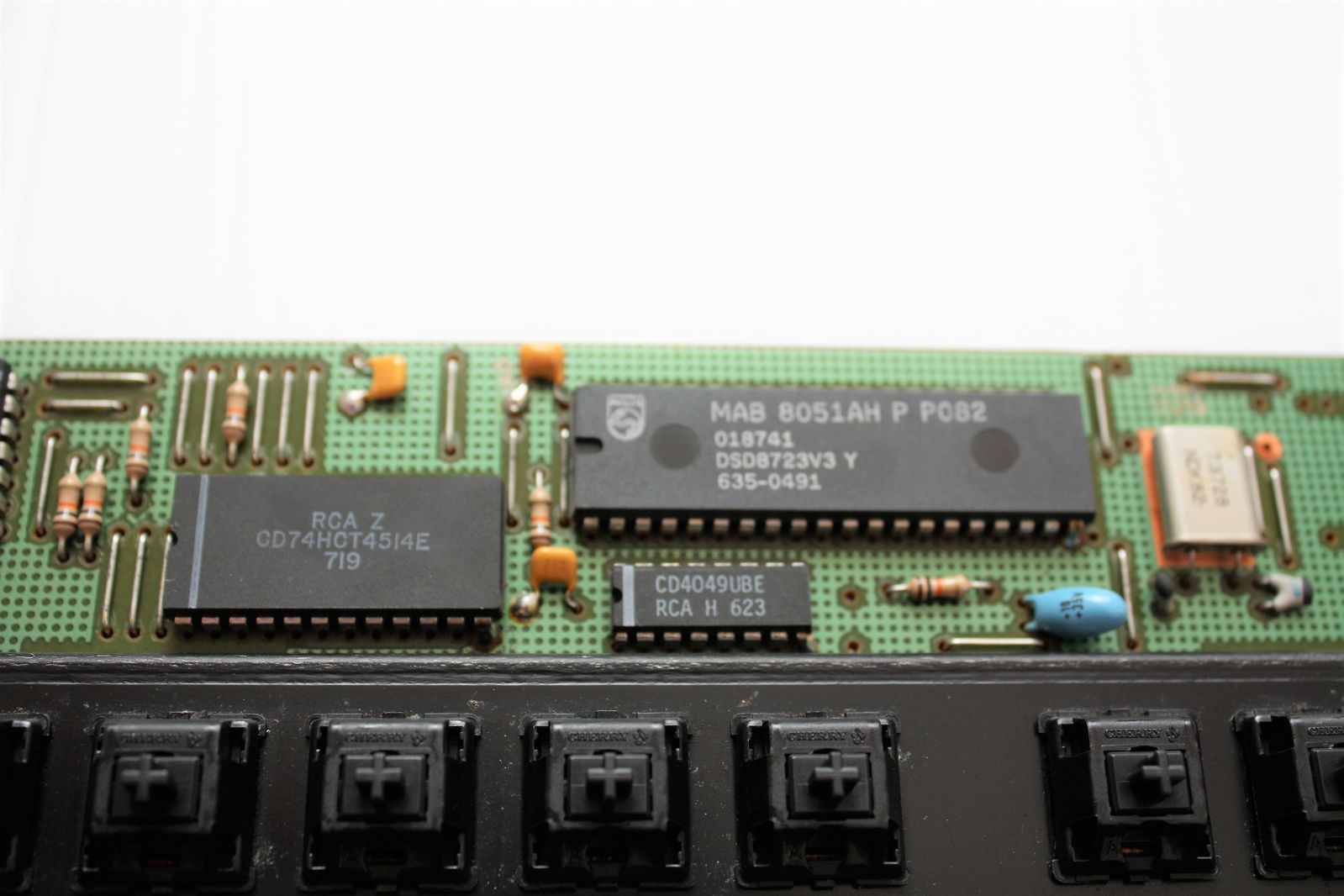 G80-0832H/04