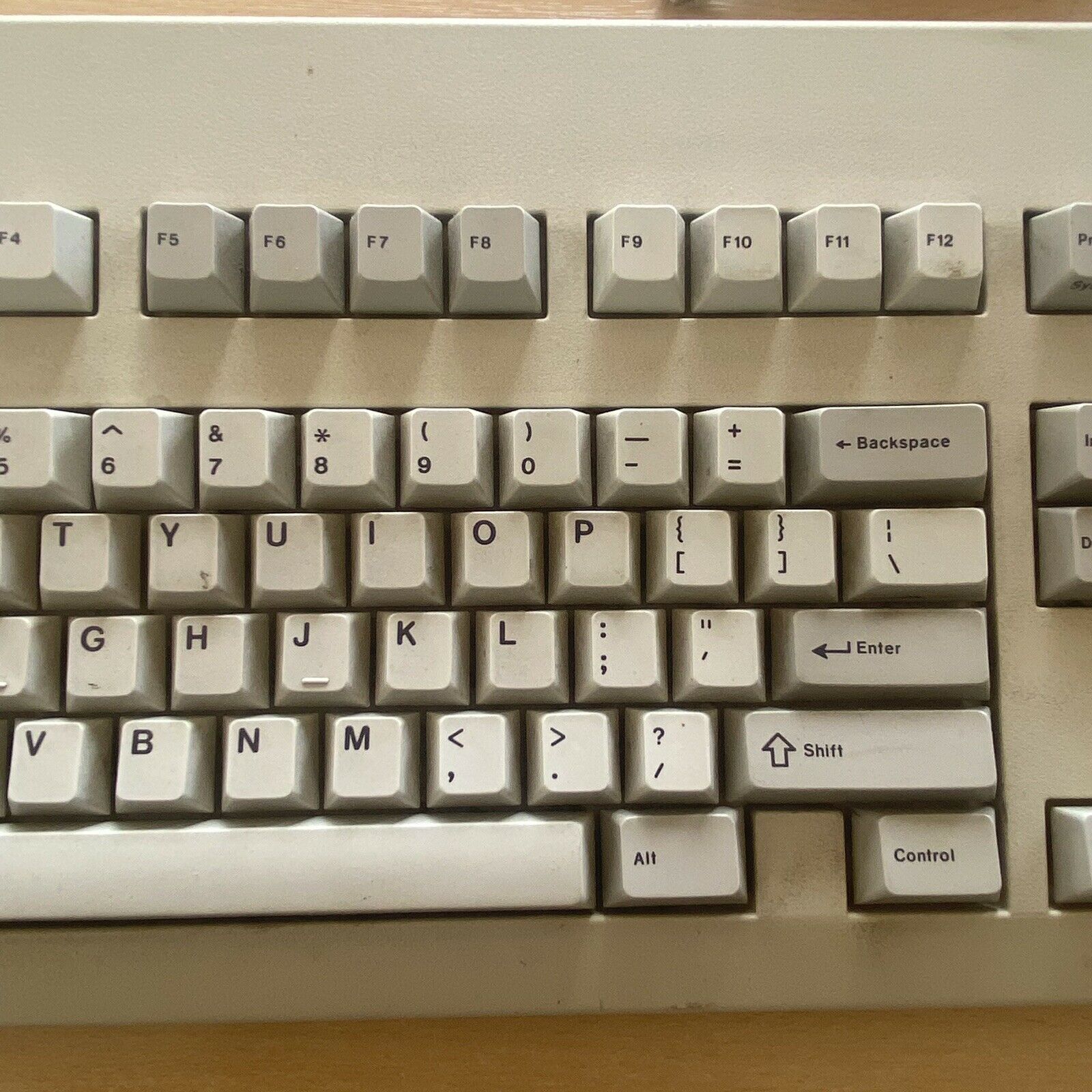 G83-3077 SQU