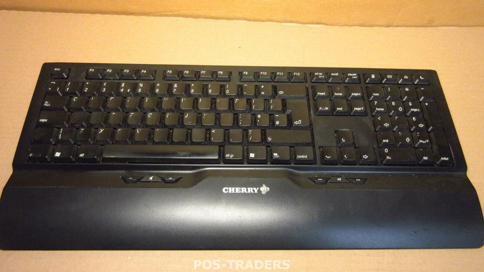 Cherry M82-24700 GB