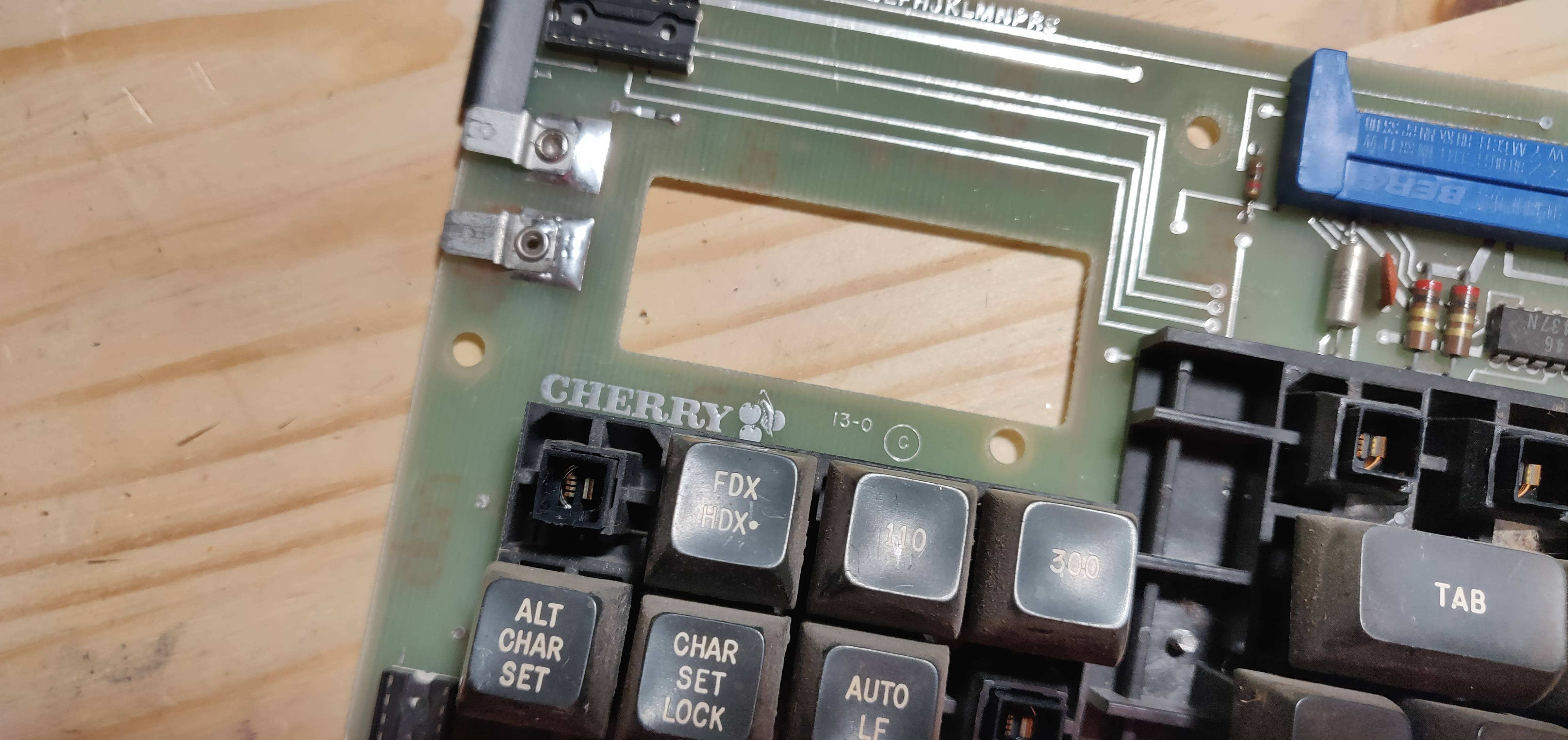 Cherry UB8001AA